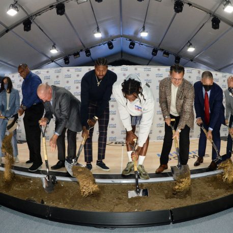 INGLEWOOD, CA - SEPTEMBER 17: LA Clippers players, coaches and front office staff, Mayor of Inglewood James T. Butts Jr. and CEO of Intuit Sasan K. Goodarzi dig their shovels into the ground during the LA Clippers ground breaking on Intuit Dome on September 17, 2021 in Inglewood, California. NOTE TO USER: User expressly acknowledges and agrees that, by downloading and/or using this Photograph, user is consenting to the terms and conditions of the Getty Images License Agreement. Mandatory Copyright Notice: Copyright 2021 NBAE (Photo by Andrew D. Bernstein/NBAE via Getty Images)